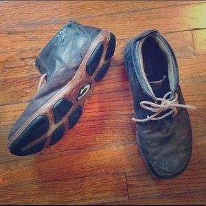 Olukai Kamuela chukka boots size 10.5
